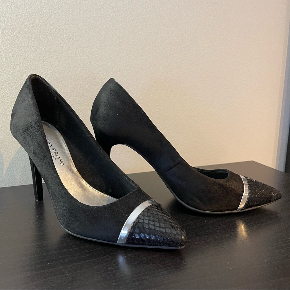 Black suede pointed toe heels